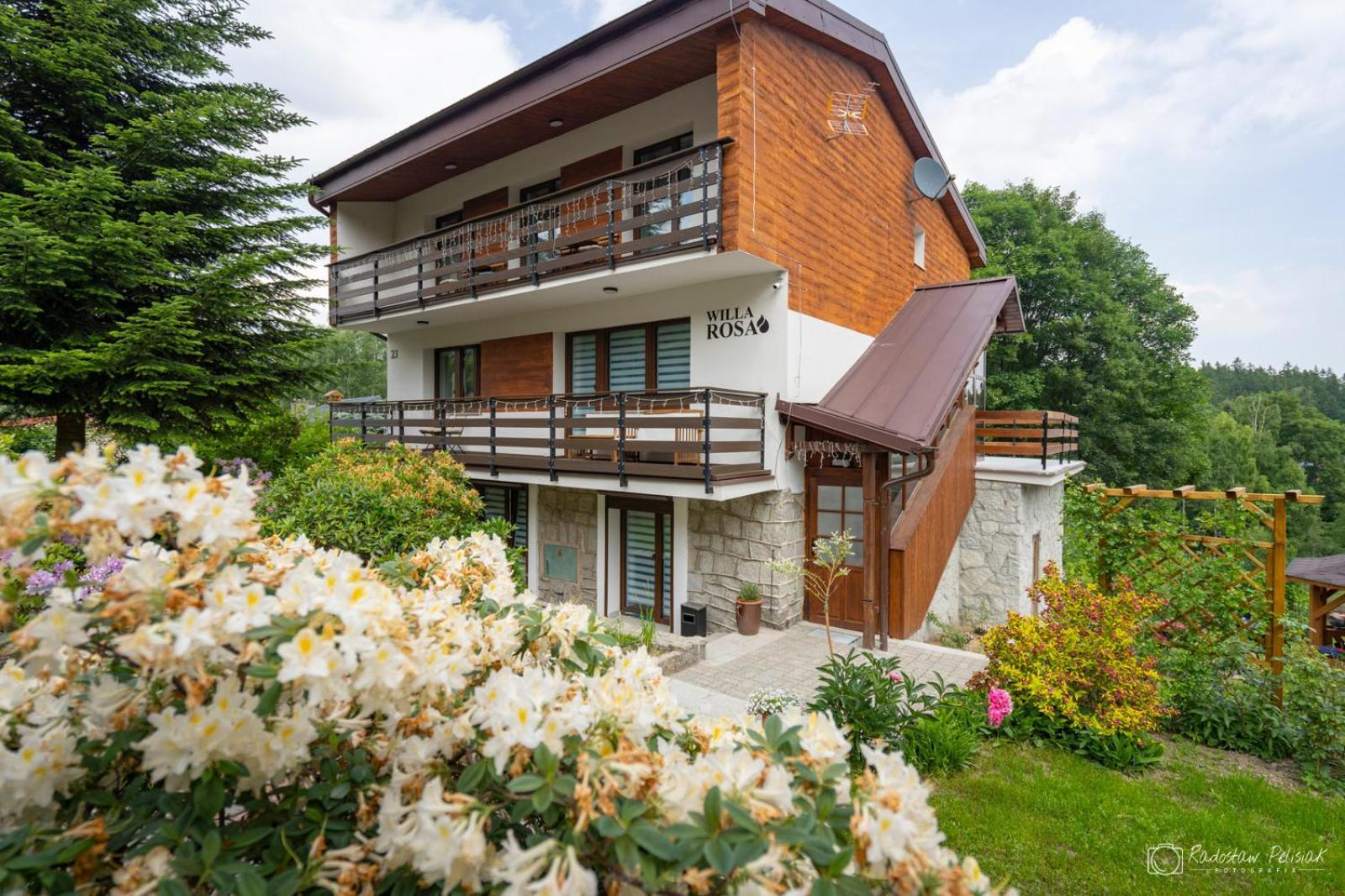 Willa Rosa-Apartamenty Z Prywatna Sauna Szklarska Poręba Exteriör bild